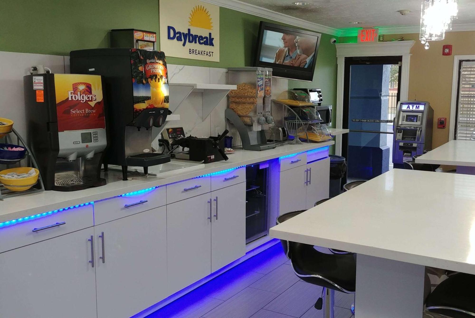Days Inn By Wyndham Houston East Dış mekan fotoğraf