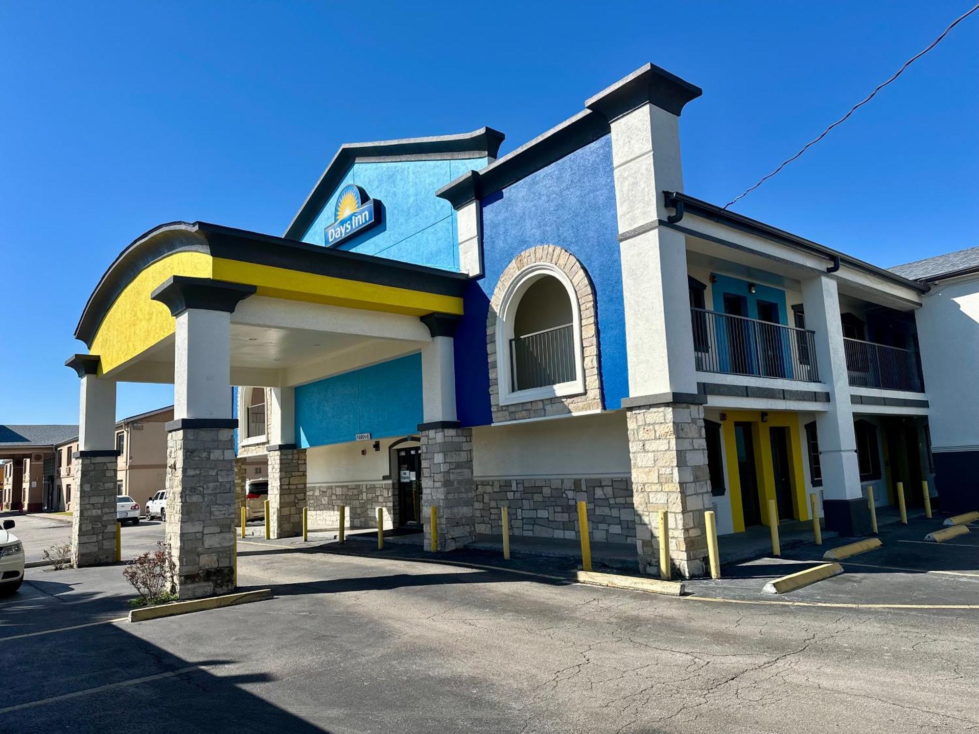 Days Inn By Wyndham Houston East Dış mekan fotoğraf